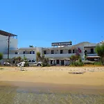 Albatross Livadi (Serifos)