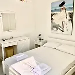 Albatross Livadi (Serifos)