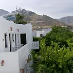 Albatross Livadi (Serifos)