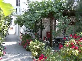 Hotel Albatross *
